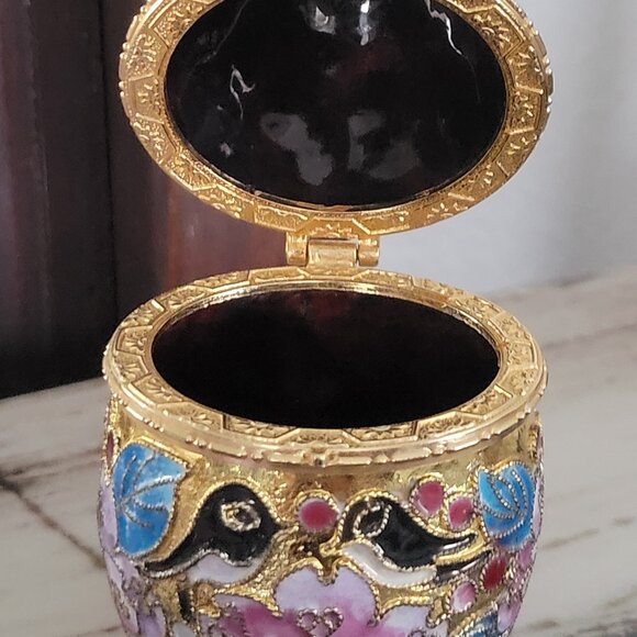 Vintage Cloisonne Egg Trinket Box with Black Enameled inside Love Birds - Picture 6 of 8